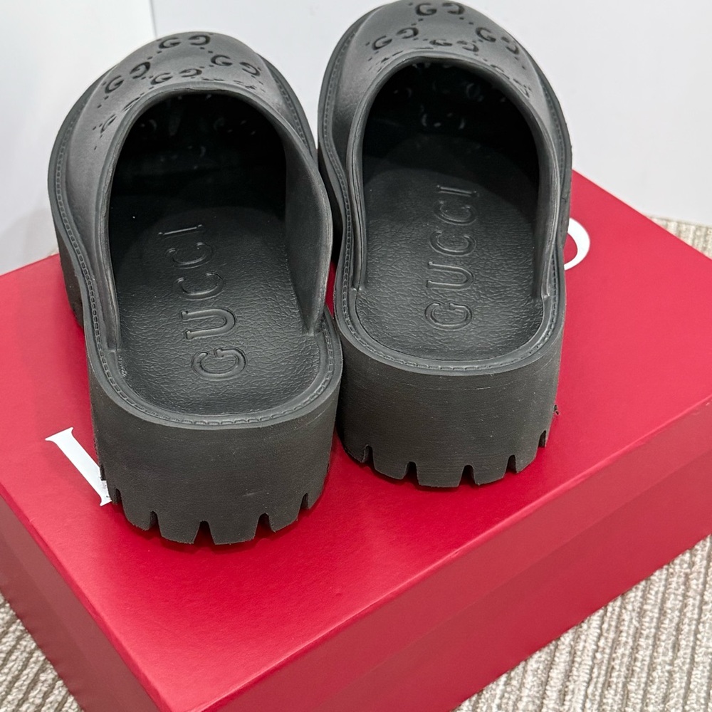 Gucci Women's Black Sandals - Picture 4 of 6